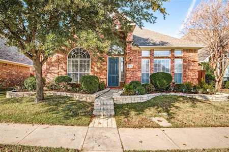 8513 Mustang Drive Irving, TX 75063