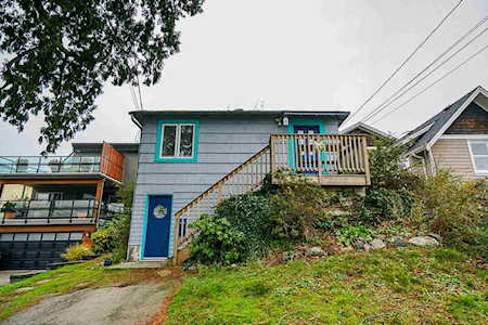 849 Parker Street White Rock, BC V4B 4R3