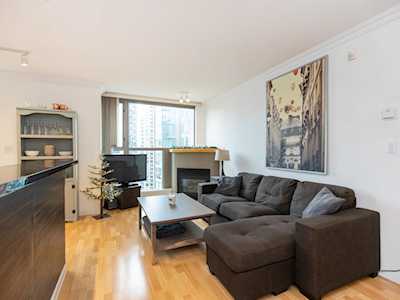 928 Richards Street #1403 Vancouver, BC V6B 6P6