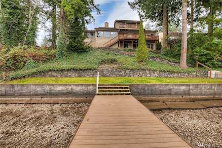 2611 211th Ave E Lake Tapps, WA 98391