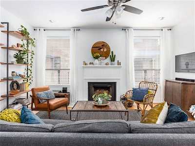 611 45th St #18 Austin, TX 78751