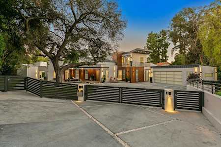 4402 Wasatch Drive La Canada Flintridge, CA 91011