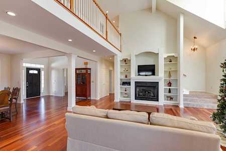 370 Holt Rd Lebanon, TN 37087