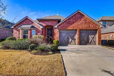 8305 Bayberry Avenue Lantana, TX 76226