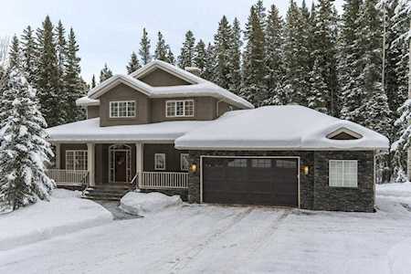 7 Highlands Boulevard Bragg Creek, AB T0L 0K0