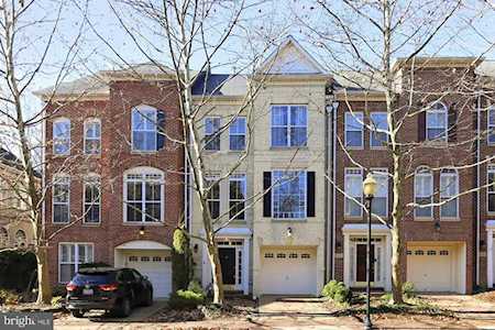 5262 Colonel Johnson Ln Alexandria, VA 22304