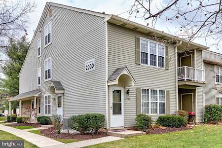 2002 Sedgefield Dr Mount Laurel, NJ 08054