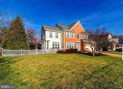 430 Madison Forest Dr Herndon, VA 20170