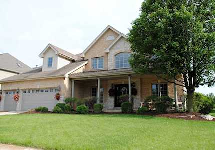 202 Amherst Circle Oswego, IL 60543
