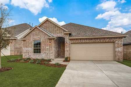4729 Tanglewood Drive Haltom City, TX 76137