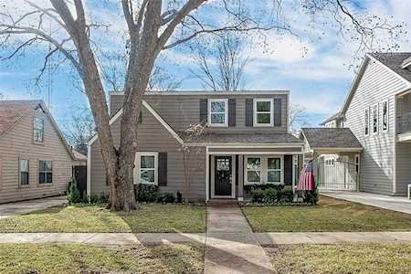 3925 Pershing Avenue Fort Worth, TX 76107