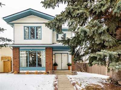 28 Sunvale Crescent SE Calgary, AB T2X 2S9