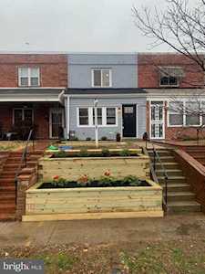 129 33rd St NE Washington, DC 20019