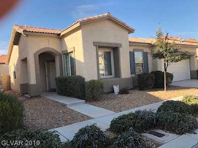 7953 Prairie Knoll Ct Las Vegas, NV 89113