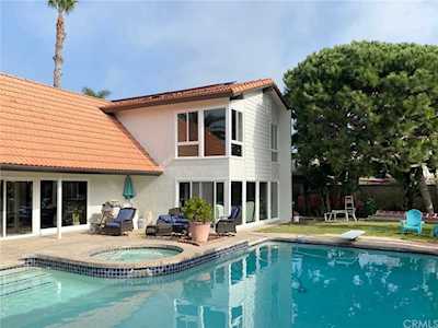 17083 Westport Drive Huntington Beach, CA 92649