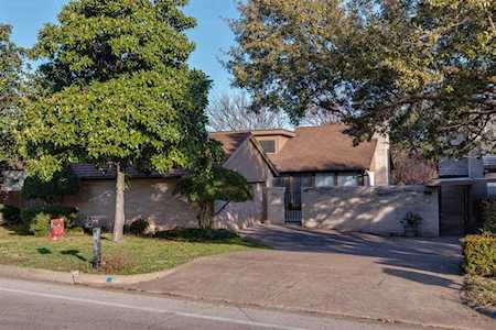 32 Legend Road Benbrook, TX 76132