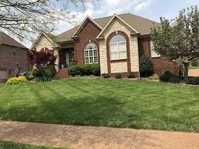 1073 Island Brook Dr Hendersonville, TN 37075