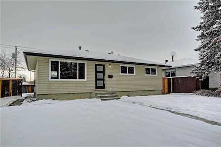 4615 Marlborough Drive NE Calgary, AB T2A 2Z4