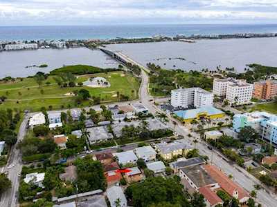 113 N Lakeside Drive #6 Lake Worth Beach, FL 33460