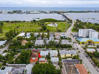 113 N Lakeside Drive #5 Lake Worth Beach, FL 33460