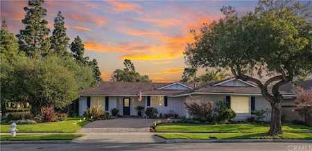 2926 Club House Road Costa Mesa, CA 92626