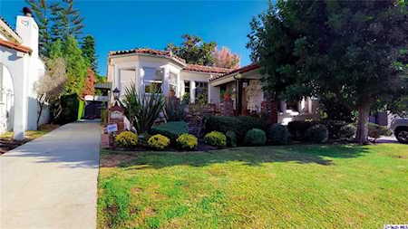 1138 N Everett Street Glendale, CA 91207