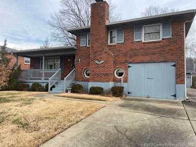1716 Flintlock Dr Jeffersonville, IN 47130