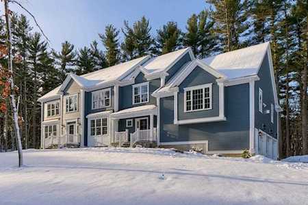 67 Molly Towne Rd North Andover, MA 01845