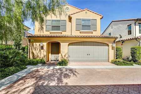 113 Waterleaf Irvine, CA 92620