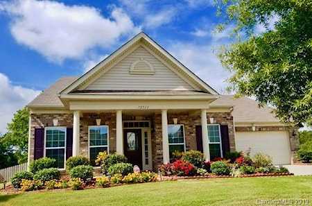 12313 Volusia Ct Charlotte, NC 28262