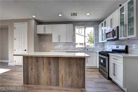 2443 Granada Bluff Ct Las Vegas, NV 89135