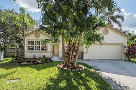 2918 Dublin Cir Cooper City, FL 33026