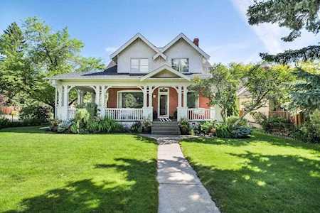 244 Superior Avenue SW Calgary, AB T3C 2H9