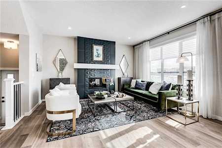 12 Walcrest View SE Calgary, AB T2X 4G3