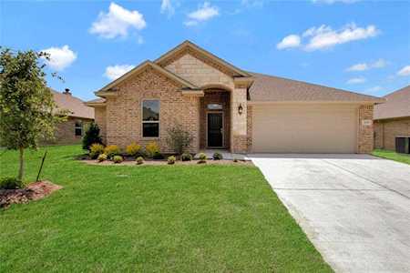 309 Bunny Circle Saginaw, TX 76179
