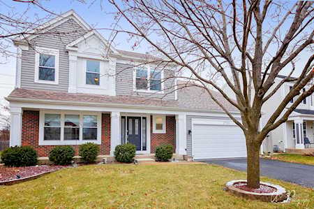 1713 Belle Haven Dr Grayslake, IL 60030