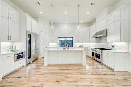 5609 Montclair Drive Colleyville, TX 76034