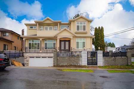3793 Brandon Street Burnaby, BC V5G 2P4