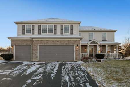 833 Barclay Dr Bolingbrook, IL 60440