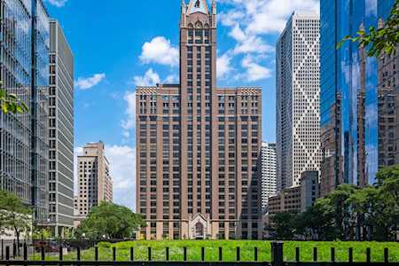 680 N Lake Shore Dr #1105 Chicago, IL 60611