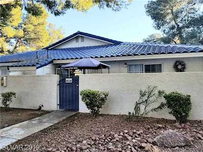 2104 Bavington Dr #A Las Vegas, NV 89108
