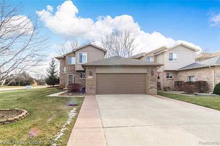 32986 Birchwood Dr Chesterfield Twp, MI 48047