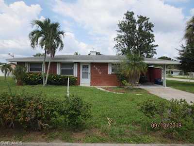 8870 Cypress Lake Dr Fort Myers, FL 33919