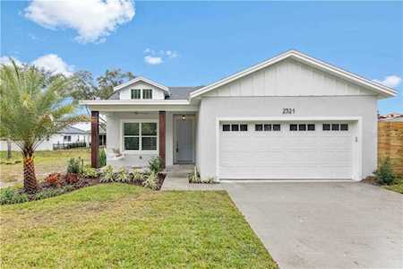 2321 S Shine Avenue Orlando, FL 32806