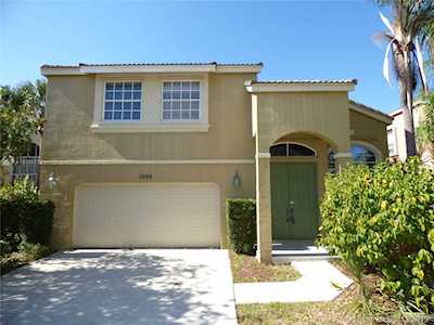 2090 Reston Cir Royal Palm Beach, FL 33411