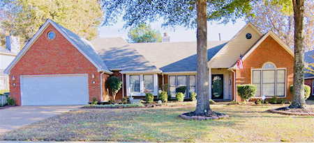 8439 Kings Trail Dr Memphis, TN 38016