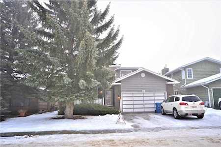 15 Deerwood Road SE Calgary, AB T2J 6L2