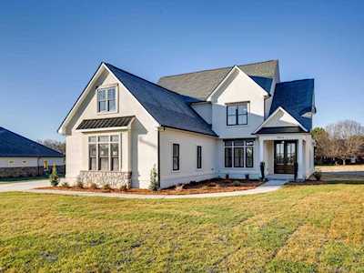 7974 Dell Dr Harrisburg, NC 28075