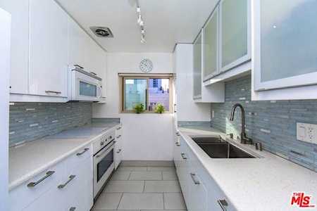 1110 Hacienda Place #307 West Hollywood, CA 90069