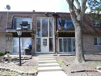 735 Grove Dr #214 Buffalo Grove, IL 60089